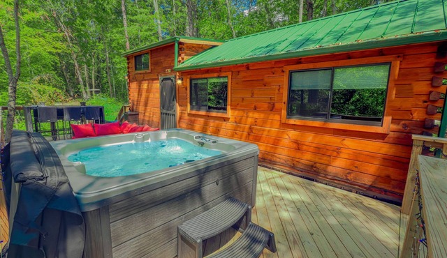 Stay in Style and Comfort at Moonshine Manor
