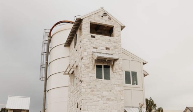 Stay in the top 2 floors of the brand new Silo Inn, near Zion!