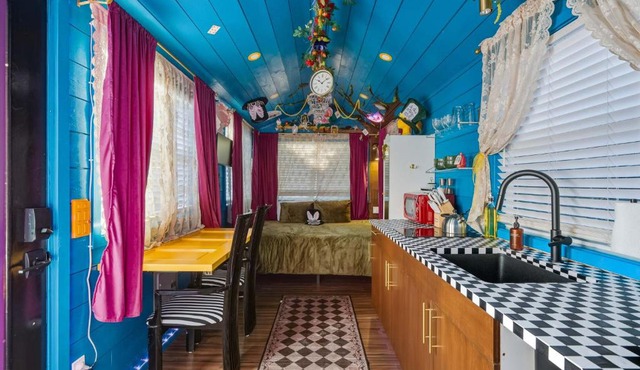 Stay Portland - Mississippi Micro-Luxe - Mid-Century Style
