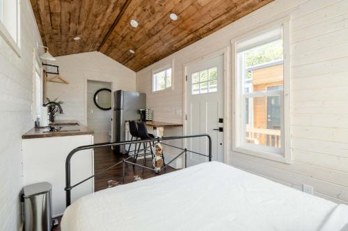 Stay Portland - The Tiny Farmhouse on Alberta