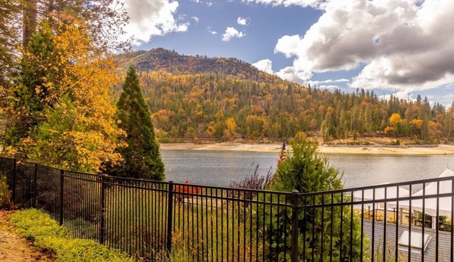Steps from the Lake w/Breakfast (Select Stays) & Enjoy Access to Onsite Pool