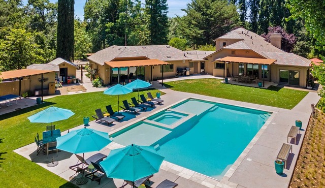 Stone River Retreat, Spa, Pool, Private, 6 Rms
