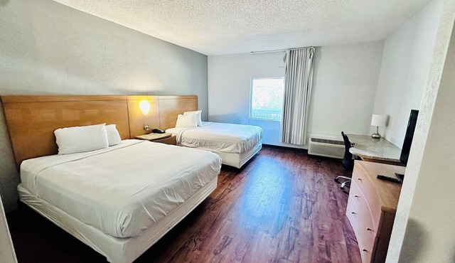 Studio 6 Extended Stay - Savannah, GA - Gateway & I-95