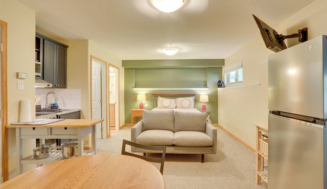 Studio in Edwards ~ 4 Mi to Beaver Creek Resort!