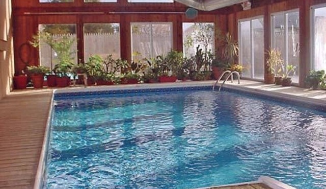 Studio one block from Misquamicut Beach, Westerly Rhode Island