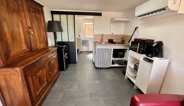 Studio room with jacuzzi and heated swimming pool 4X8