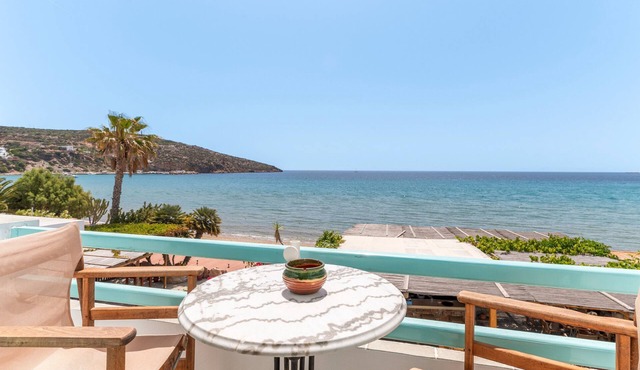 Studio 'Suite 7' with Sea View, Wi-Fi and Air Conditioning