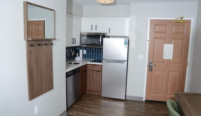 Studio Suite w/Full Kitchen | Near Airport + Pool