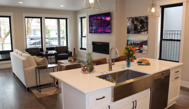 Stunning Downtown Home on Sherman Avenue