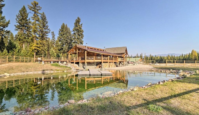 Stunning Montana Retreat: Hot Tub, On-Site Hiking!