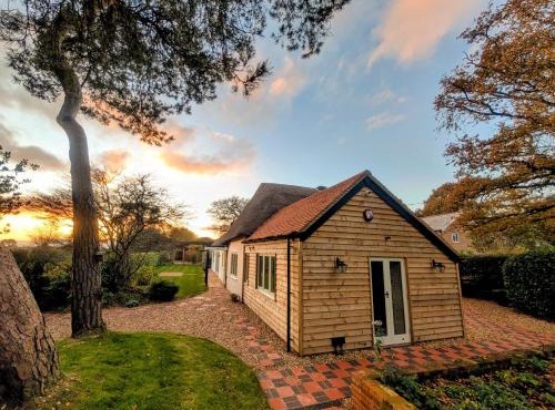 Stunning New Forest Country House - Abbot's Well for up to 10 guests