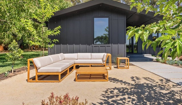 Stunning Renovated Mid-Century Modern Home on 2.5 Acres in Napa Valley