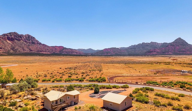 Stunning Utah Home 30 Mi to Zion Nat'l Park