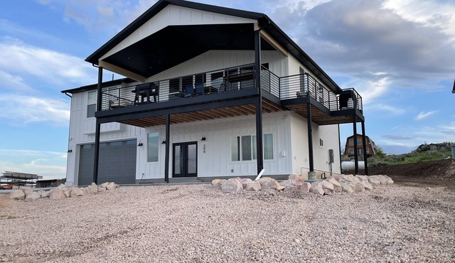 Stunning views 6-bedroom vacation home, with Private Beach Resort access.