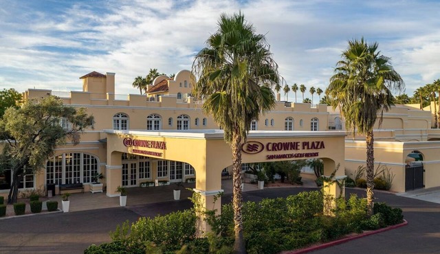 Stylish 1 King Room at Crowne Plaza Phoenix! | Free Parking and Gym Access!