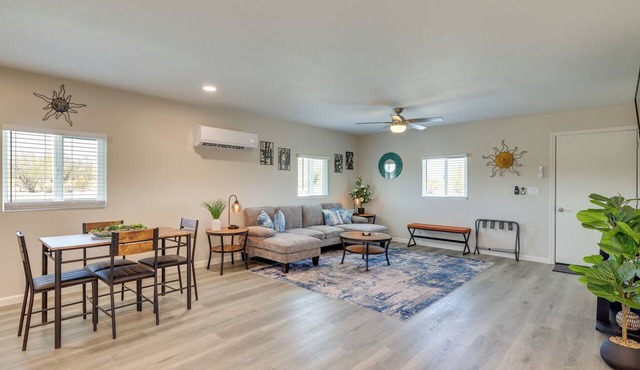 Stylish Maricopa Cottage w/Mtn Views & Grill!