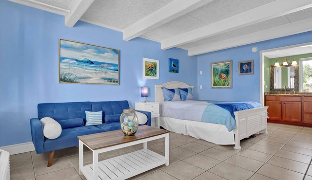 Stylish Studio Near Wrightsville Beach | Pool, Elevator, Walk to Dining