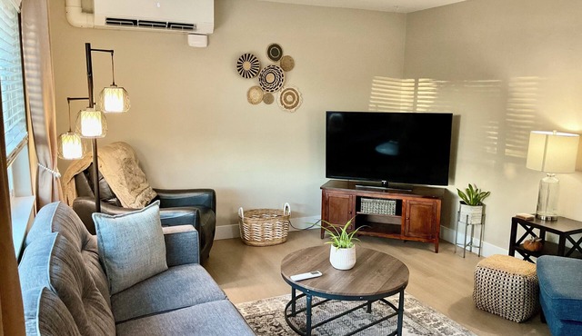 Stylish Uptown Apartment, Steps from Downtown
