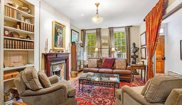 Submariner's Gate - Historic 4-bedroom home in charming Annapolis with parking