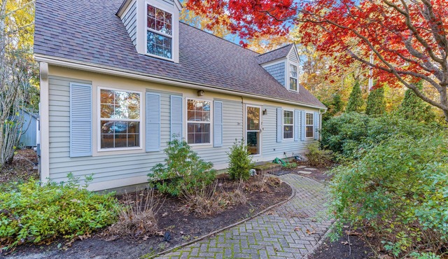 Summersea – Charming 4 BDR in Golf Community!