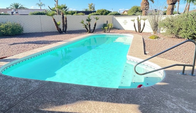 SUN CITY WEST-PRIVATE POOL