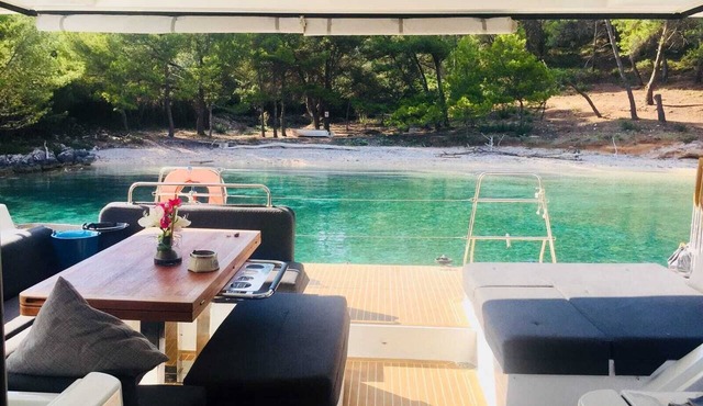 Sun-Kissed Sailing Adventure in Córcega