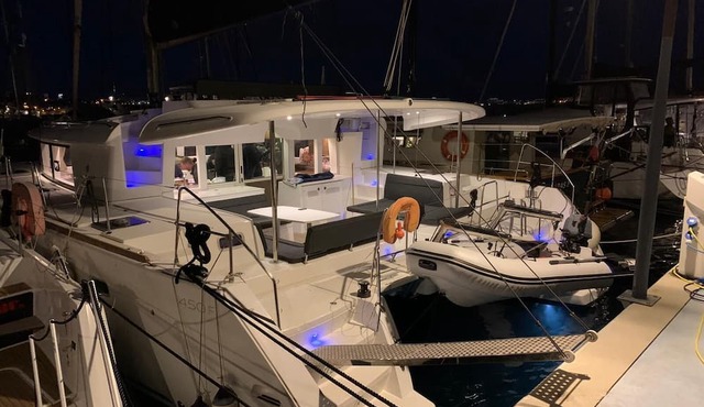 Sun-Kissed Sailing Adventure in Córcega