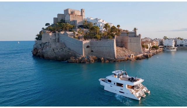Sun-Kissed Sailing Adventure in Córcega