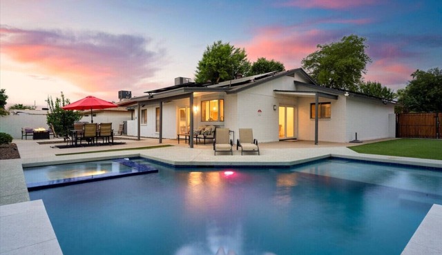 Sundown Sanctuary | FREE Pool Heat &Spa + Backyard