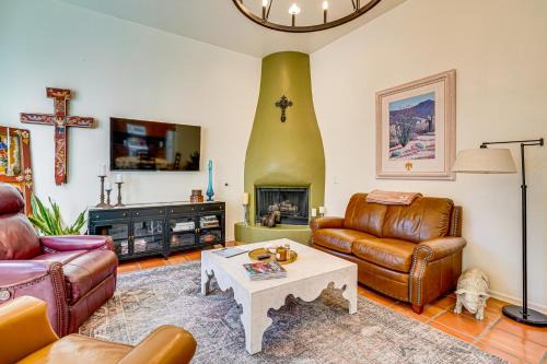 Sunny Adobe Retreat w/Hot Tub & Mtn Views!