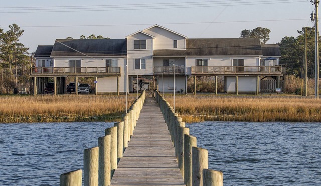 Sunny Shack by Seaside Vacations & Sales