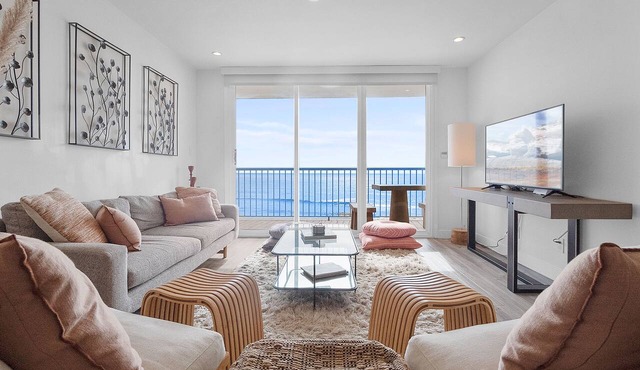 Sunset Cliffs Dream - Ocean Front Luxury Condo
