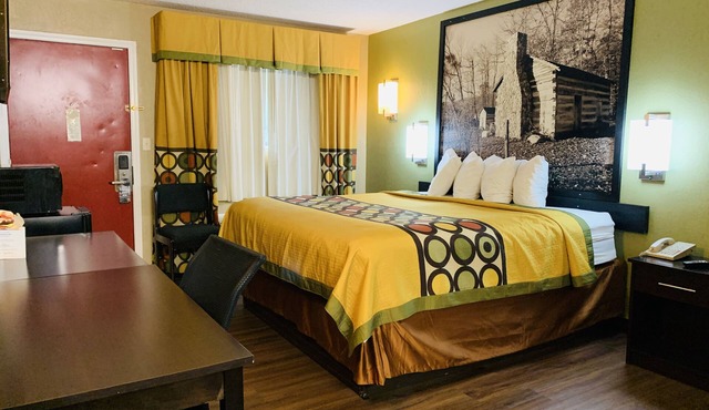 Super 8 by Wyndham Cincinnati/Springdale OH