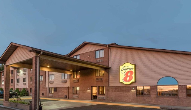 Super 8 by Wyndham Portsmouth