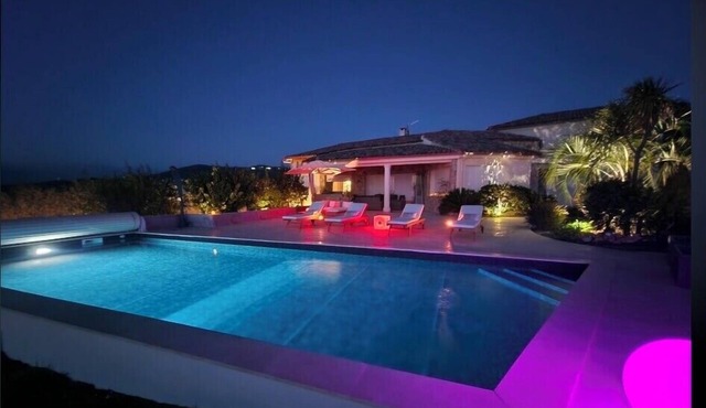 Superb ground‑floor villa, 70 m², terrace with sea view & private pool