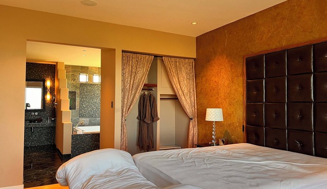 Take it easy at this unique and tranquil luxury getaway nested in foothills!