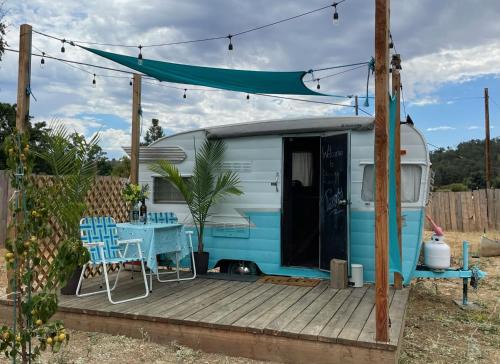 Tammy- Cozy Glamper Near Sequoia & Kings Canyon