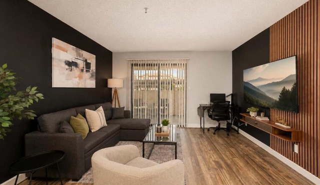 Tempe Resort Stay Near ASU - 2BR Pool & Gym