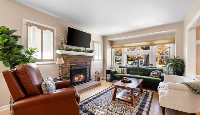 The American Dream: Historic S Mt Vernon Craftsman