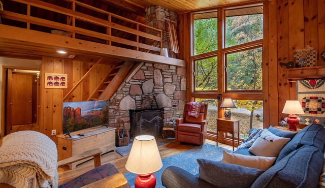 The Apple Cabin in Sedona Scenic Oak Creek Canyon