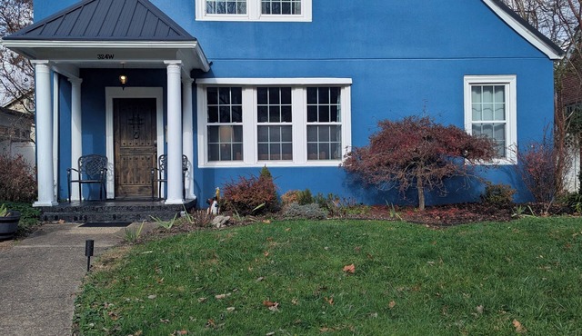 The Blue House – Eclectic Art Haven Near Marshall & Huntington’s Best Parks