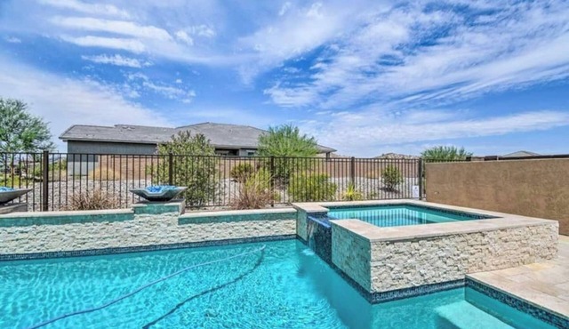The Desert Jewel in Lucero w/Private Pool, Jacuzzi, Pool Table!
