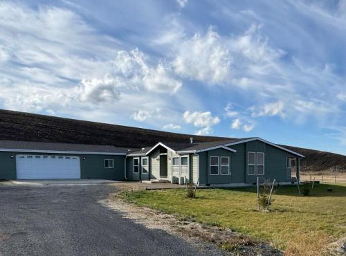 The Farmhouse at Link'd Hearts Ranch