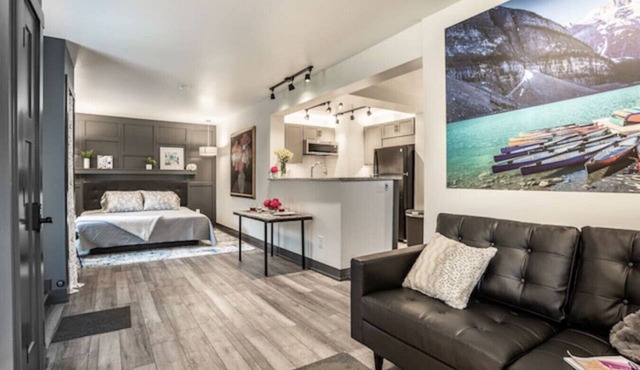 The Nook Near Broad Ripple/1Bed/1BA Modern Studio