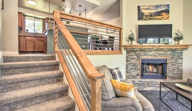 The Overlook Gem: Stunning Views & Serenity Awaits