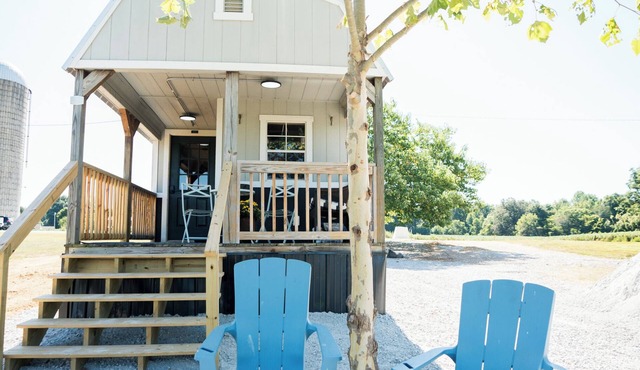The Perch - Tiny home perfect for a couples retreat or solo travelers