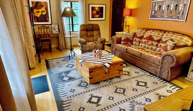 The Pleasant Street Casitas: Superior King Bed