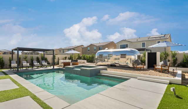 The Polo House - Air Stream Wonder! This is the ultimate desert destination, brand new everything