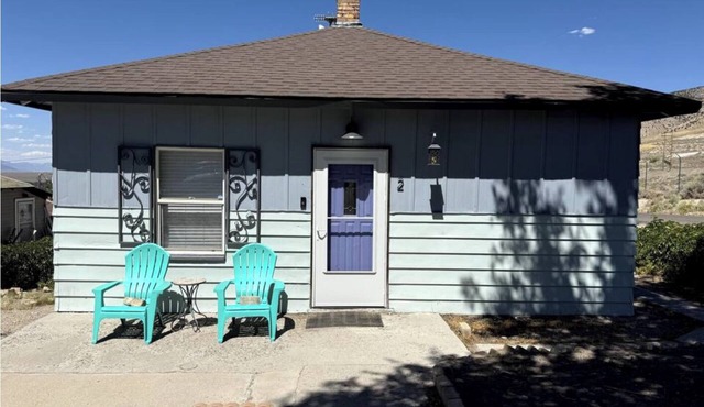 The Purple Door -FRESHLY UPGRADED AIR CONDITIONING NOW AVAILABLE-