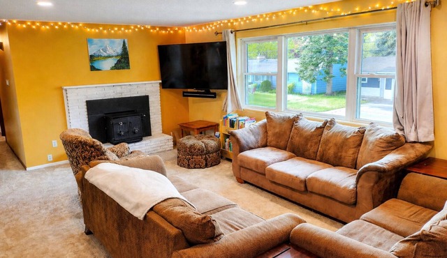 The Restful Retreat - Spacious Home